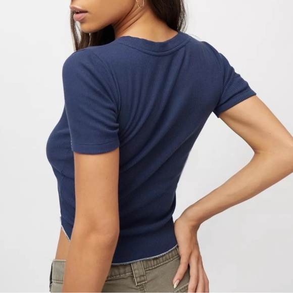 UO BDG Harvey Henley Tee - Picture 2 of 4